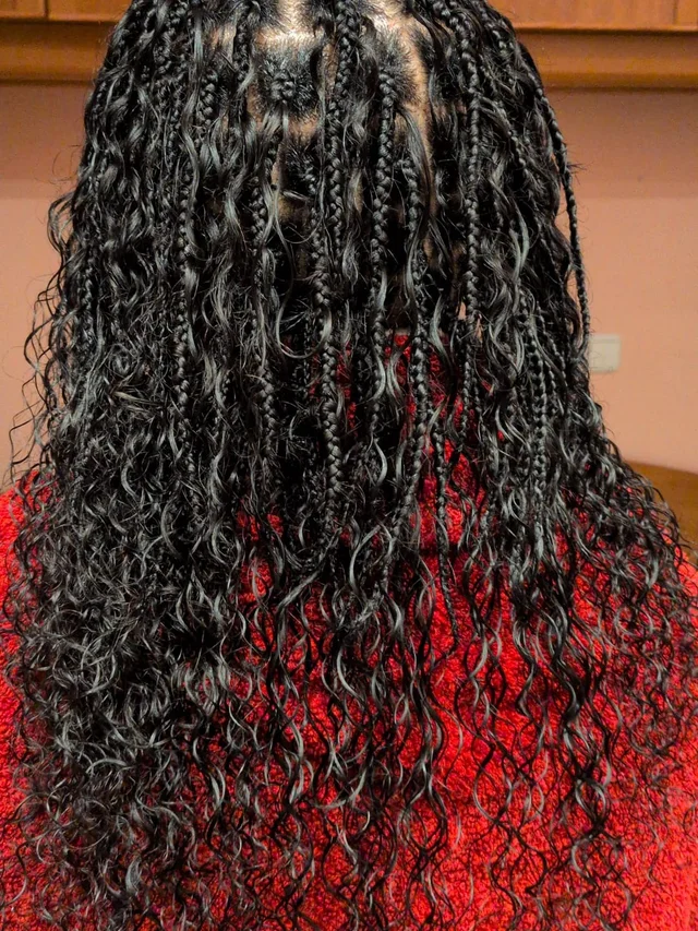 Boho braids knotless realizadas a domicilio en Bilbao por olon trenzas africanas